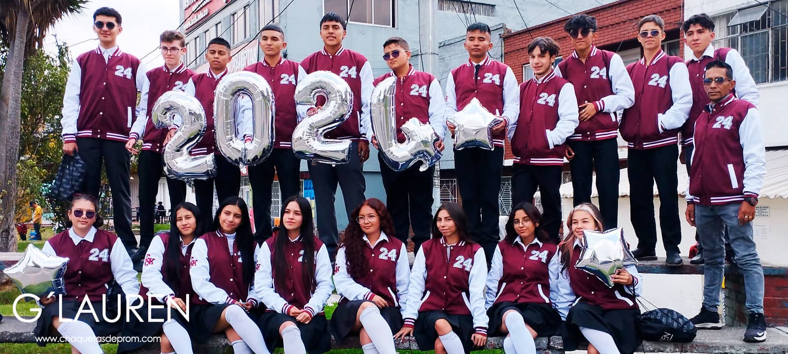 Chaquetas de prom Bordó & blanco · Glauren Colombia